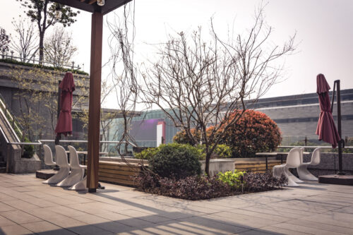 Porcelain or natural stone paving for your patio?